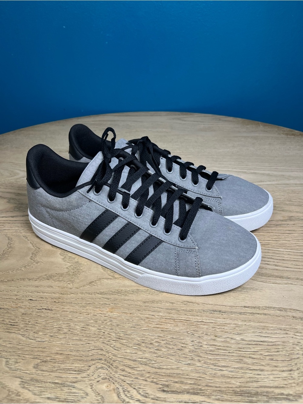 adidas Daily 2.0 Men’s Casual Sneakers Dove Grey Canvas Skate Shoes Size 10